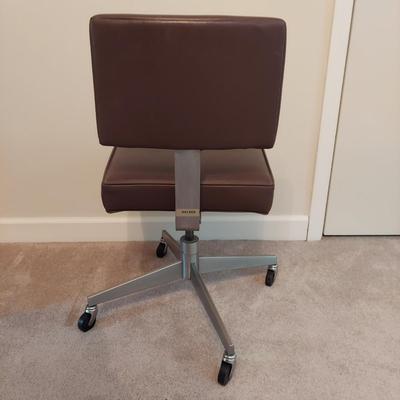 Vintage Industrial Office Chair (O-BBL)