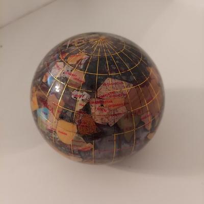 Retro Bankers Lamp and Globe Paperweight (O-BBL)
