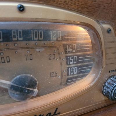 Vintage Admiral Chassis Radio Phonograph (D-CE)