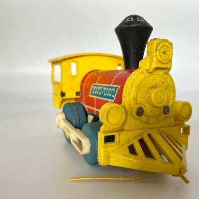 VINTAGE FISHER Price Toys