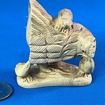 CARVED WOOD NETSUKE HEN AND CHICKS