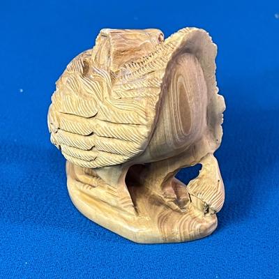 CARVED WOOD NETSUKE HEN AND CHICKS