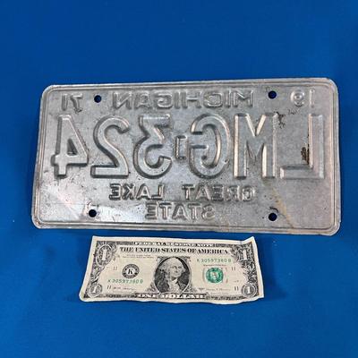 1971 MICHIGAN LICENSE PLATE