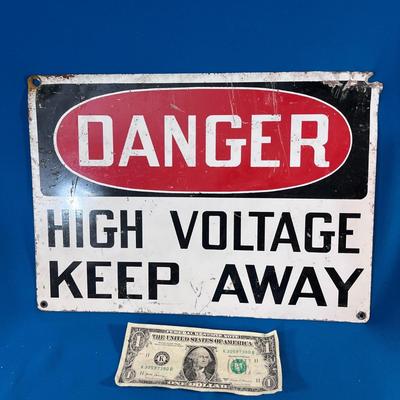 METAL DANGER HIGH VOLTAGE SIGN