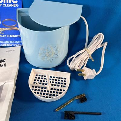 VINTAGE GEM-SONIC JEWELRY CLEANER