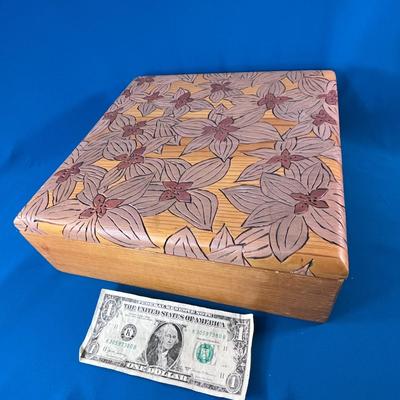 INTERESTING FLORAL CARVED PAINTED WOOD STORAGE BOX