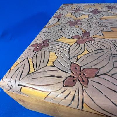 INTERESTING FLORAL CARVED PAINTED WOOD STORAGE BOX