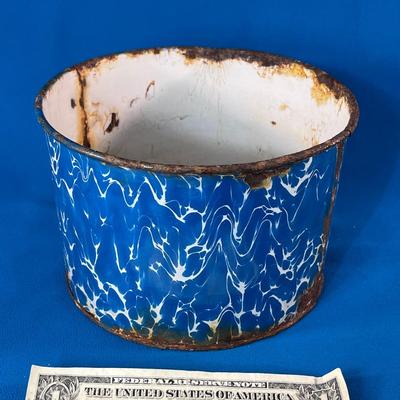 RUSTIC OLD BLUE ENAMELWARE CONTAINER POT