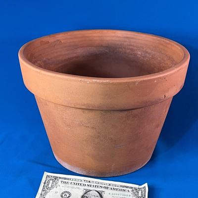 LARGER TERRA COTTA PLANTER POT MADE IN ITALY