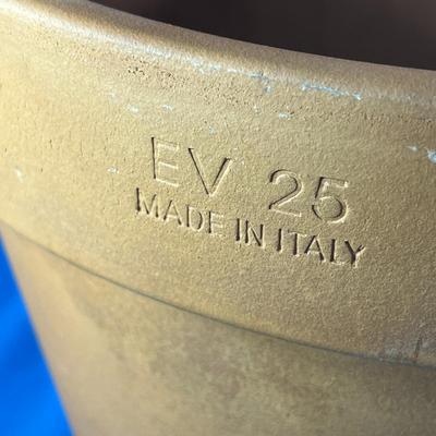 LARGER TERRA COTTA PLANTER POT MADE IN ITALY
