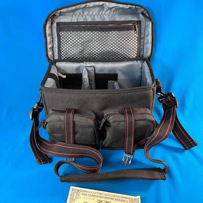 PROMASTER NYLON CAMERA BAG LIKE NEW CONDITION