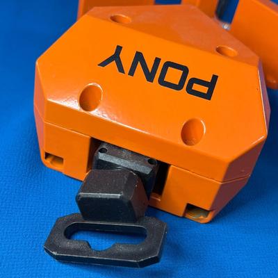 PONY ANGLE CORNER CLAMP