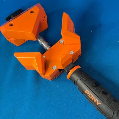 PONY ANGLE CORNER CLAMP