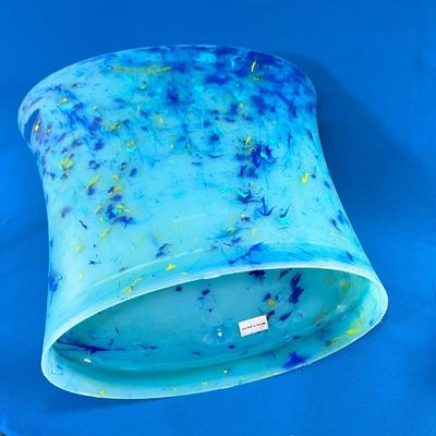 COLORFUL ARTSY SWIRLED PLASTIC SMALL TRASH BIN