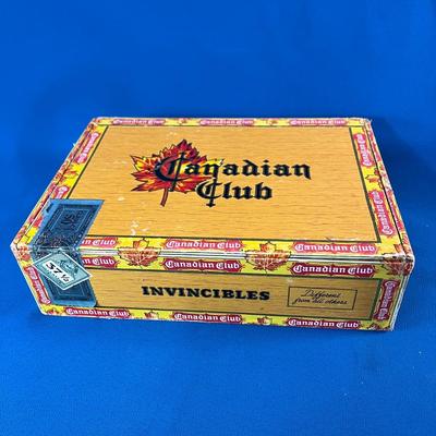 CANADIAN CLUB CIGAR BOX