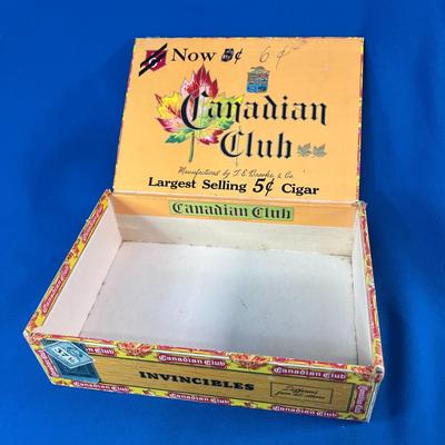 CANADIAN CLUB CIGAR BOX