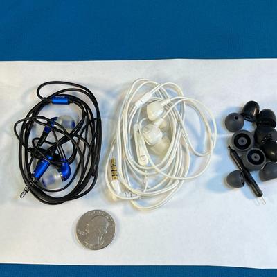2 EAR BUD SETS IFROGZ AND SONY 