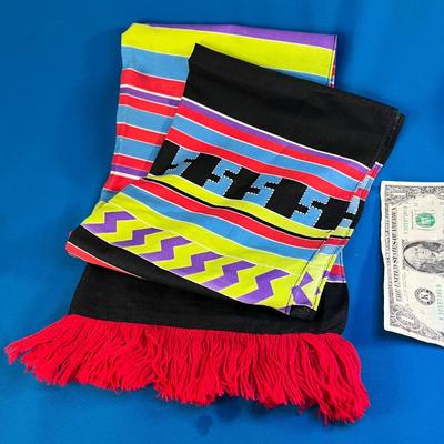 FESTIVE SOUTHWEST STYLE FRINGED TABLE RUNNER