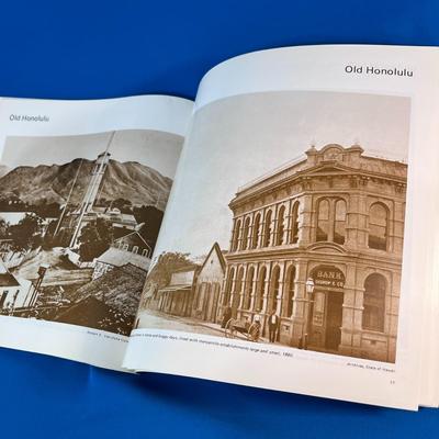 â€œHAWAIIAN JOURNEYâ€ BOOKLET PRE-WWII HISTORY OF HAWAII