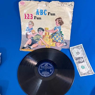 VINTAGE RCA VICTOR CHILDRENâ€™S 78 rpm RECORD ALBUM â€œABC AND 123 FUNâ€