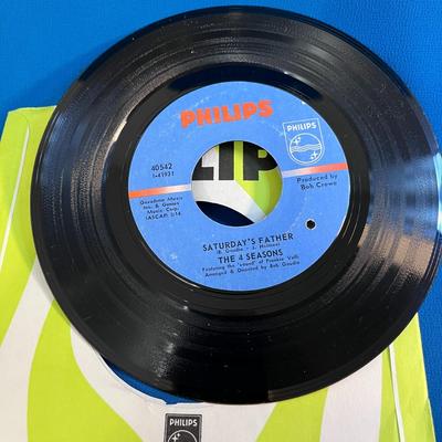 VINTAGE â€œTHE FOUR SEASONSâ€ 45 RECORD FRANKIE VALLI LEAD SINGER