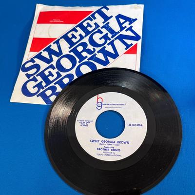 VINTAGE 45 RECORD HARLEM GLOBETROTTERS â€œSWEET GEORGIA BROWNâ€