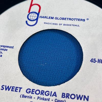 VINTAGE 45 RECORD HARLEM GLOBETROTTERS â€œSWEET GEORGIA BROWNâ€