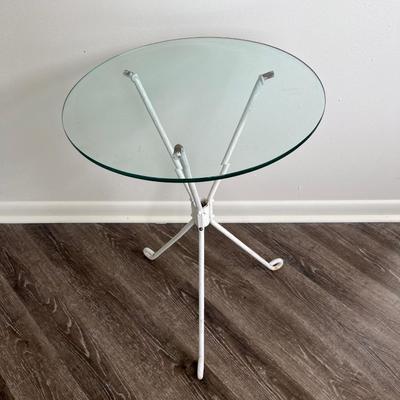 Iron Bottom and Round Top Table