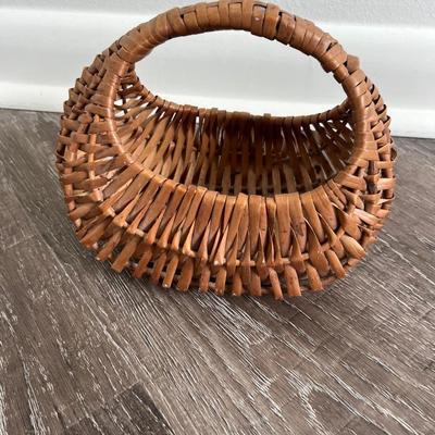 BASKETS Lot