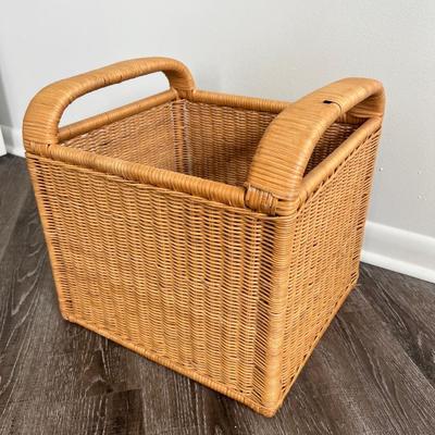 BASKETS Lot