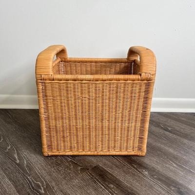 BASKETS Lot