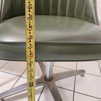 Mid Century Green Swivel Chair Ames Furniture Co. Kentucky