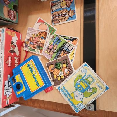 Lot Vintage Toys Star Wars, Bionic Woman, Play-Doh Kenner Discovery Time Camera