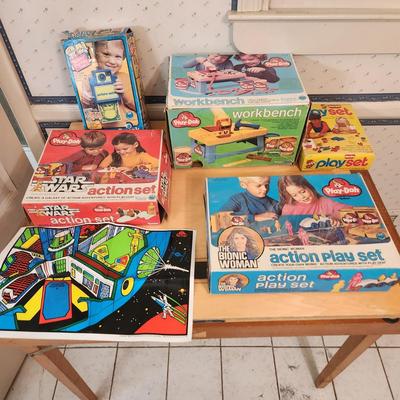 Lot Vintage Toys Star Wars, Bionic Woman, Play-Doh Kenner Discovery Time Camera