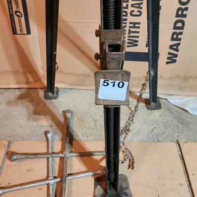 Vintage Gas Service Station Wizard Tripod Bumper Jack w 2 Four way Tire Irons