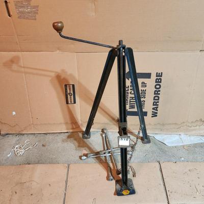 Vintage Gas Service Station Wizard Tripod Bumper Jack w 2 Four way Tire Irons