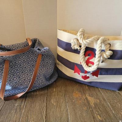 2 Tote Bags
