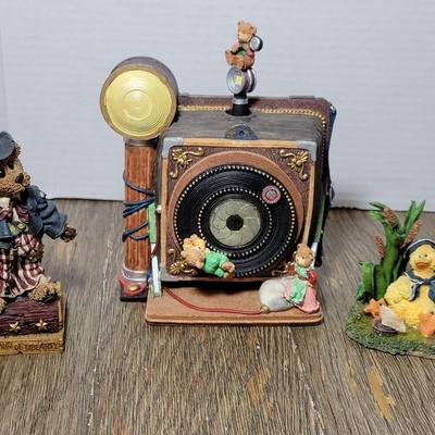 Collectable Figurines & Music Box Camera