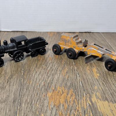 Vintage Die Cast Metal Road Grader and Coal Train