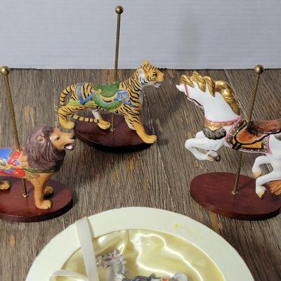 4 Carousel Horses, Lion & Tiger