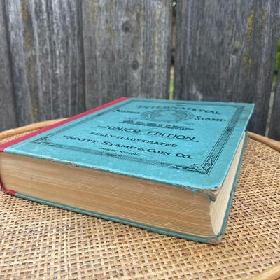 International postage stamp album jr Edition