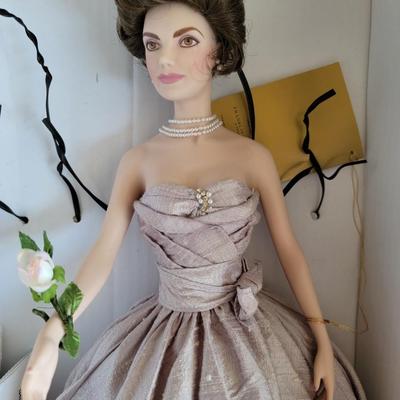Jacqueline Kennedy 16" Doll - Georgetown