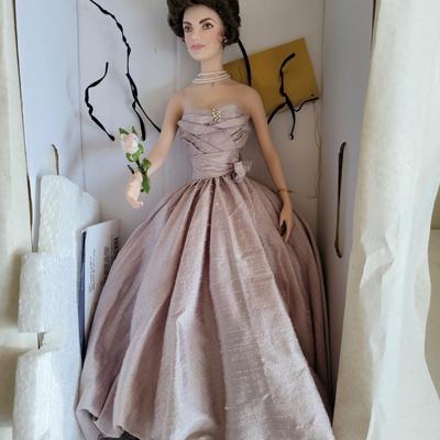Jacqueline Kennedy 16" Doll - Georgetown