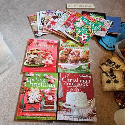 Christmas Decor, Trees, Wreaths + More (BR2-JS)