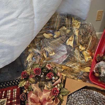 Christmas Decor, Trees, Wreaths + More (BR2-JS)