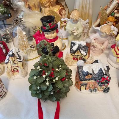 Christmas Decor, Trees, Wreaths + More (BR2-JS)