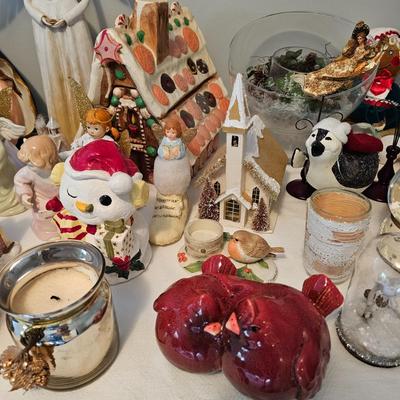 Christmas Decor, Trees, Wreaths + More (BR2-JS)