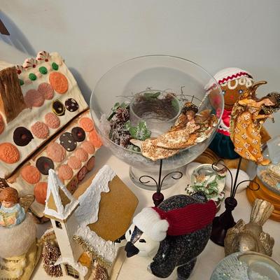 Christmas Decor, Trees, Wreaths + More (BR2-JS)