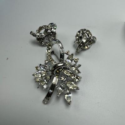 Silver & Glass Necklaces & Bracelets (B1-MG)