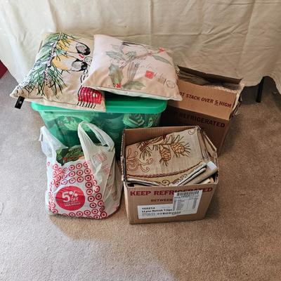 Holiday Linens, Tablecloths + More (BR2-JS)